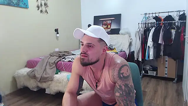 Tiberius hunk online show from 02-07-26, 06:27