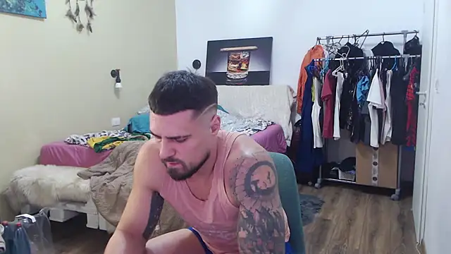 Tiberius hunk online show from 02-26-26, 04:40