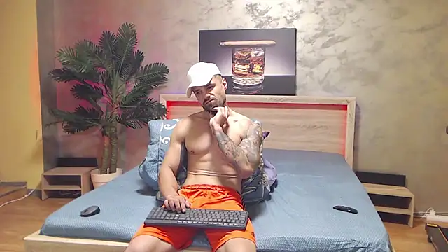 Snapshot of Tiberius_hunk chatting on 06-03-26, 06:58 Tiberius hunk online show from 06-03-26, 06:58