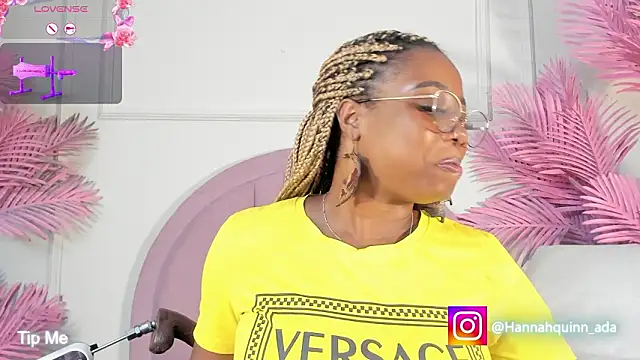 Hanaahquinn online show from 03-04-26, 11:51