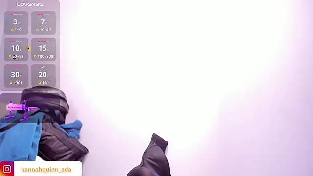 Hanaahquinn online show from 10-27-25, 11:44