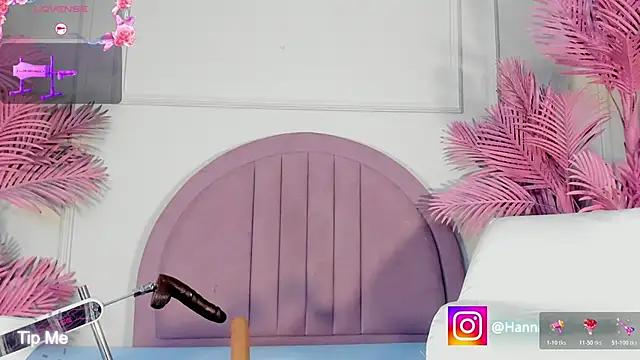 Hanaahquinn online show from 02-25-26, 12:05