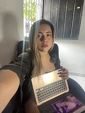 lunaxxx 69 online show from 11-21-25, 09:25