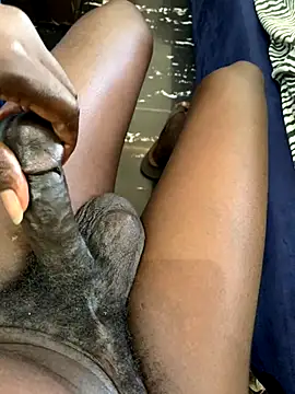 BoyExplorer24 online show from 10-19-25, 03:37