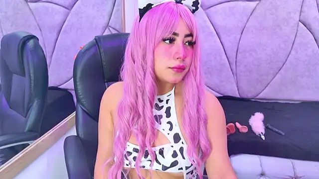 Sofia Daemon online show from 11-28-25, 03:07