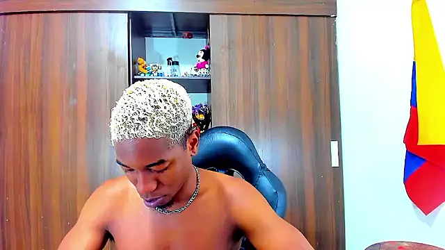 Snapshot of Dreamastercum_ chatting on 01-19-26, 12:31 Dreamastercum online show from 01-19-26, 12:31