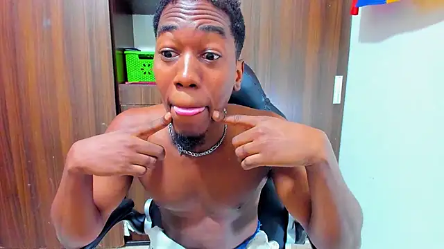 Snapshot of Dreamastercum_ chatting on 03-02-26, 10:06 Dreamastercum online show from 03-02-26, 10:06