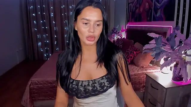 DanaSincere online show from 11-22-25, 06:12