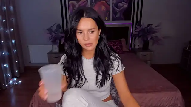 DanaSincere online show from 09-24-25, 05:03