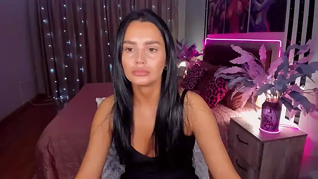 DanaSincere online show from 10-10-25, 03:40