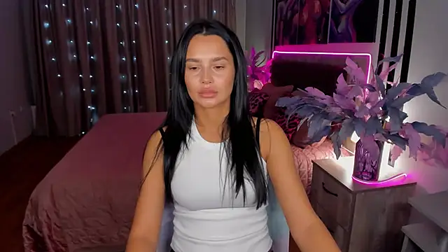 DanaSincere online show from 10-23-25, 03:38