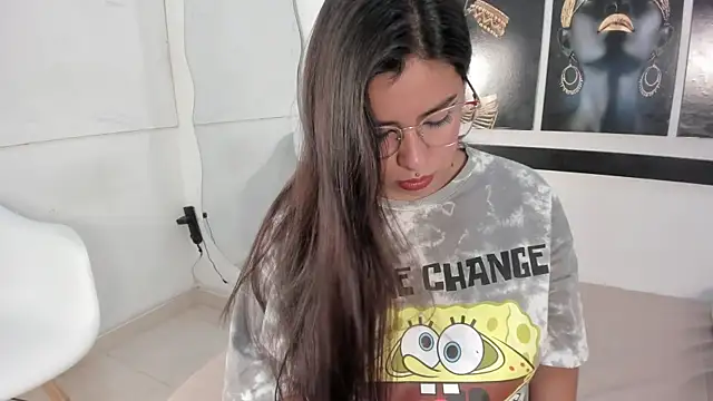 emilyy cooperr online show from 10-02-25, 12:08