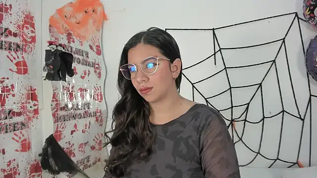 emilyy cooperr online show from 10-15-25, 12:02