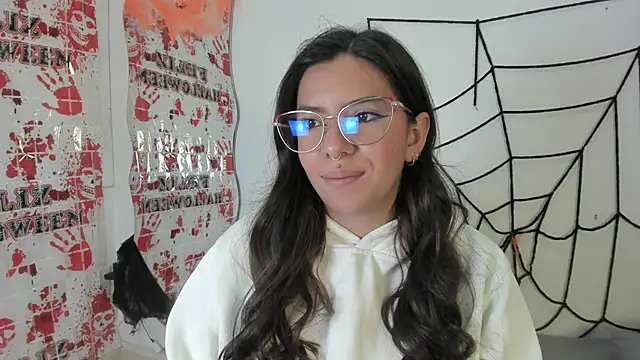 emilyy cooperr online show from 10-17-25, 12:18