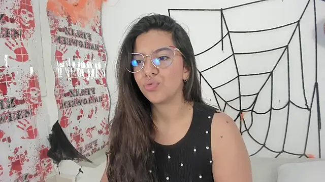 emilyy cooperr online show from 10-18-25, 12:07