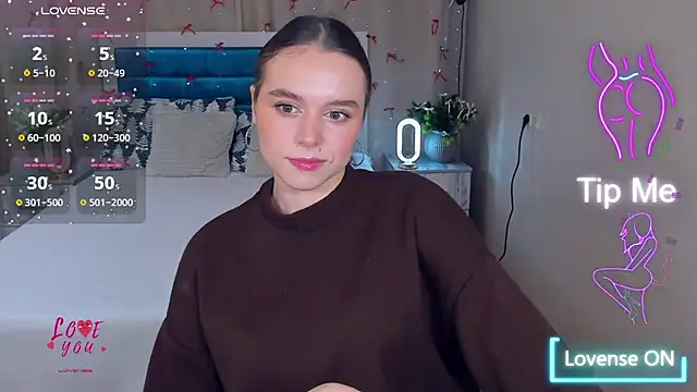 Snapshot of EmelyMason chatting on 12-18-25, 11:03 EmelyMason online show from 12-18-25, 11:03