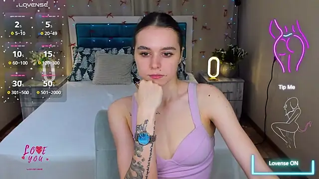 Snapshot of EmelyMason chatting on 12-19-25, 12:51 EmelyMason online show from 12-19-25, 12:51