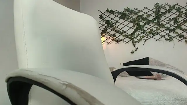 issa  nassar online show from 04-18-26, 01:35