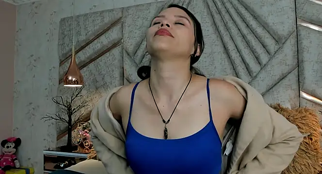 LiliJensen online show from 11-16-25, 08:02