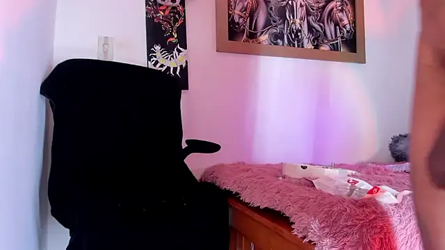 CRAZY-BOY99 online show from 04-03-26, 12:00