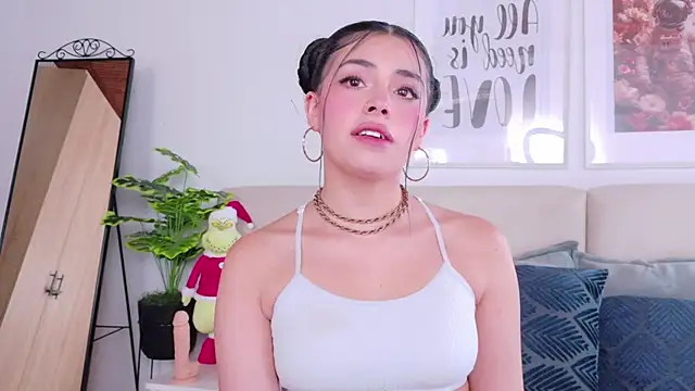 SaritaBratz online show from 12-14-25, 09:20