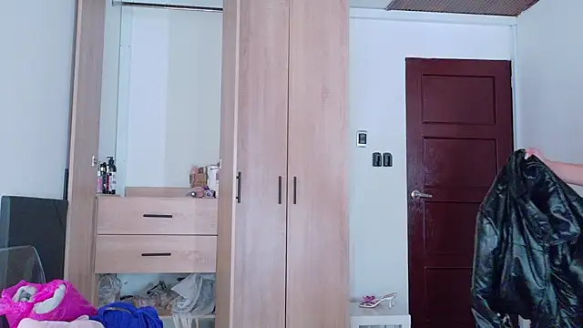 SaritaBratz online show from 01-15-26, 08:45