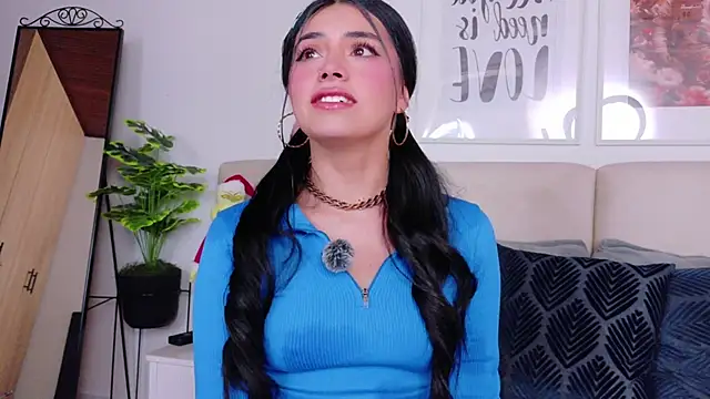 SaritaBratz online show from 12-17-25, 09:42