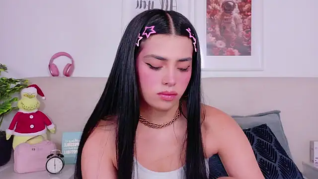 SaritaBratz online show from 12-16-25, 09:30