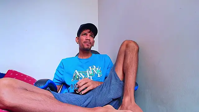 Miguel bigcock online show from 06-25-26, 02:00