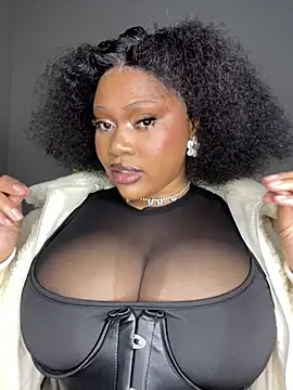 Snapshot of CuteSexyBoobz chatting on 05-11-26, 07:55 CuteSexyBoobz online show from 05-11-26, 07:55
