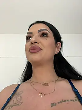 Snapshot of IrisRossie chatting on 05-22-26, 05:38 IrisRossie online show from 05-22-26, 05:38