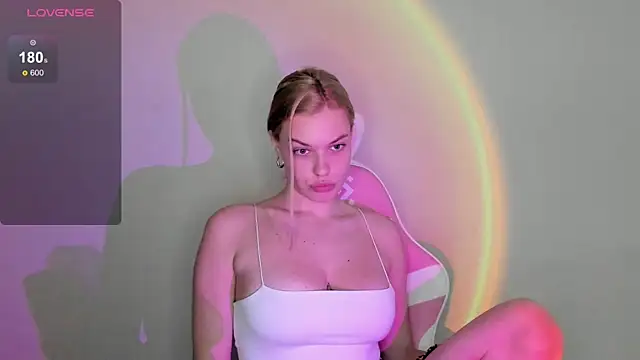 Snapshot of kitty_Cathie chatting on 03-19-25, 08:55 kitty Cathie online show from 03-19-25, 08:55