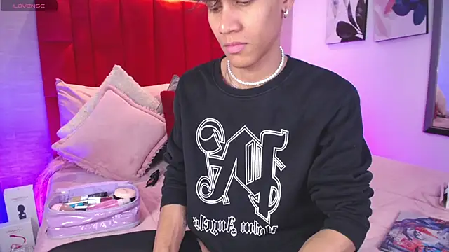 Jonas Rivers online show from 04-12-26, 05:00