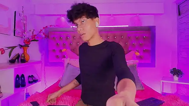 Jonas Rivers online show from 10-06-25, 01:01