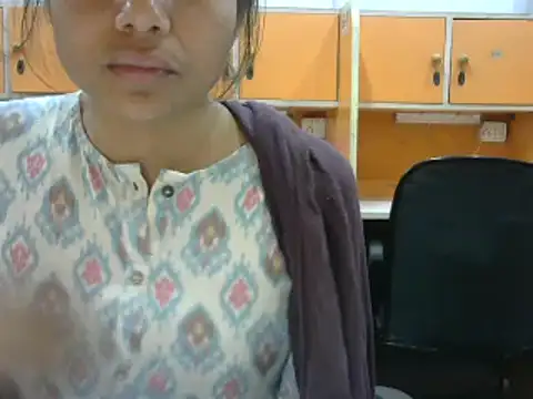 Snapshot of mayra89 chatting on 03-06-25, 11:36 mayra89 online show from 03-06-25, 11:36