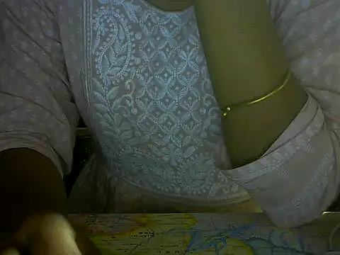 Snapshot of mayra89 chatting on 10-13-25, 01:07 mayra89 online show from 10-13-25, 01:07