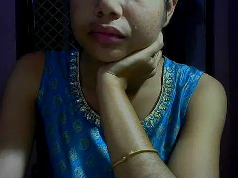 Snapshot of mayra89 chatting on 10-20-25, 01:07 mayra89 online show from 10-20-25, 01:07