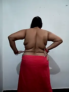 Snapshot of Neha-Bhabhi-Rasily chatting on 05-05-26, 03:42 Neha-Bhabhi-Rasily online show from 05-05-26, 03:42