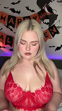 Snapshot of April_Vancee chatting on 10-24-25, 02:27 April Vancee online show from 10-24-25, 02:27