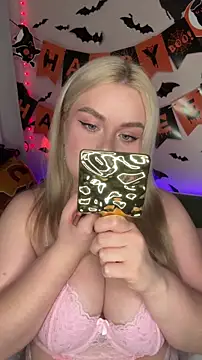 April Vancee online show from 10-26-25, 01:00