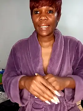 Snapshot of Missvixen81 chatting on 07-24-26, 04:52 Missvixen81 online show from 07-24-26, 04:52