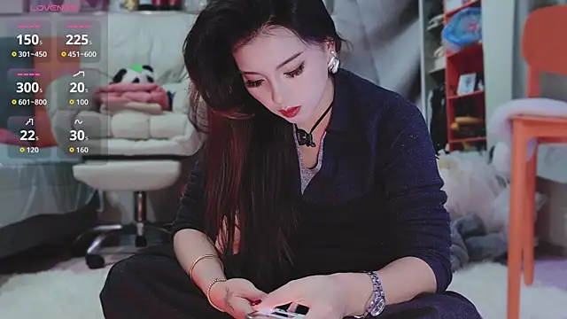 guoguo7777777 online show from 12-04-25, 03:11