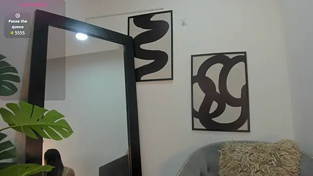 Snapshot of alanarouge chatting on 04-29-26, 11:36 alanarouge online show from 04-29-26, 11:36