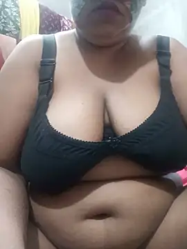 Snapshot of Pakhi_Couple_69 chatting on 07-02-26, 06:36 Pakhi Couple 69 online show from 07-02-26, 06:36