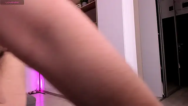 NatashaVoss online show from 11-30-25, 08:42