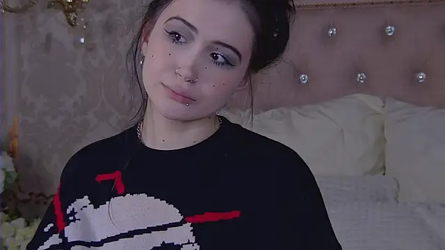 Snapshot of HeatherSweet_ chatting on 06-07-26, 07:30 HeatherSweet online show from 06-07-26, 07:30