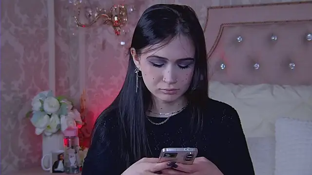 Snapshot of HeatherSweet_ chatting on 06-12-26, 06:16 HeatherSweet online show from 06-12-26, 06:16