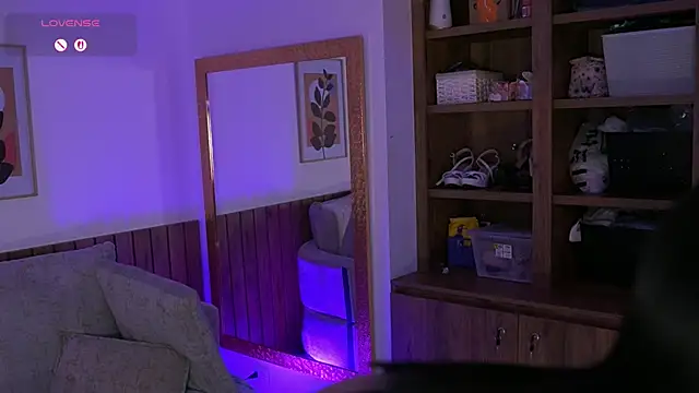 JulesBenett online show from 01-12-26, 11:39