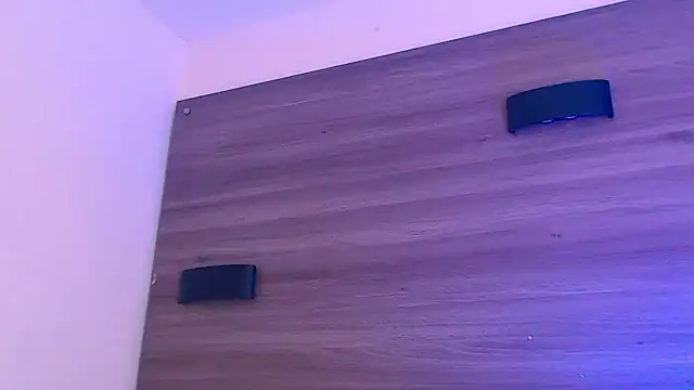 SashaNova online show from 11-28-25, 04:01