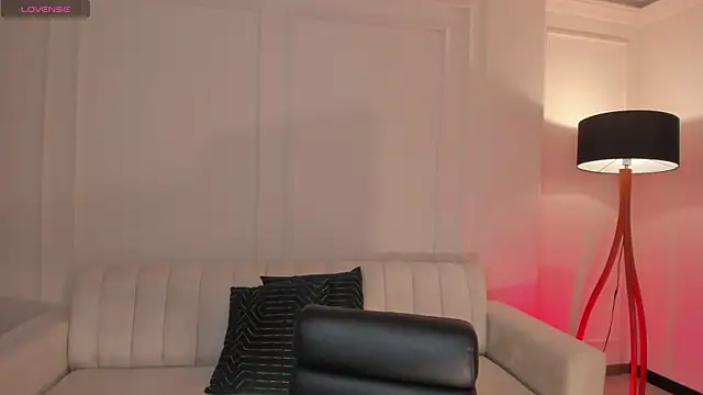 Snapshot of MaddisonCollins chatting on 12-19-25, 01:24 MaddisonCollins online show from 12-19-25, 01:24